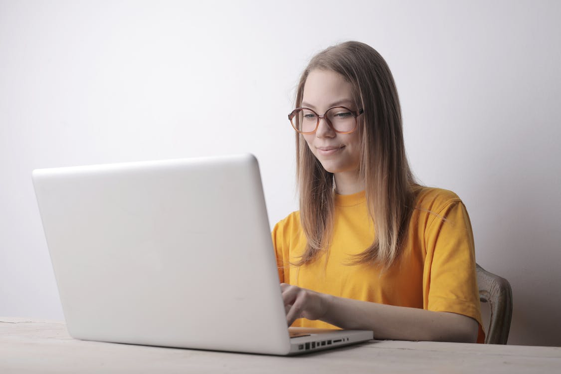 woman using VPN for Windows for anonymous online browsing