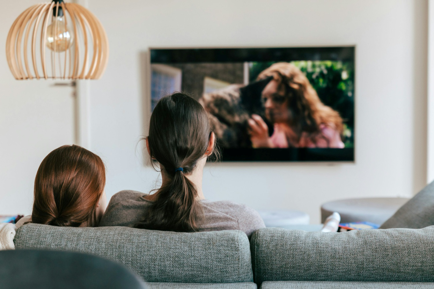  Two women watching TV